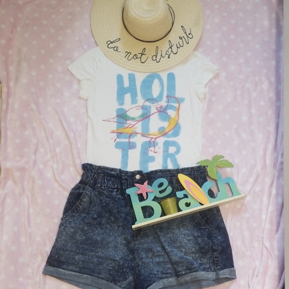 Hollister Co. Classic Tee